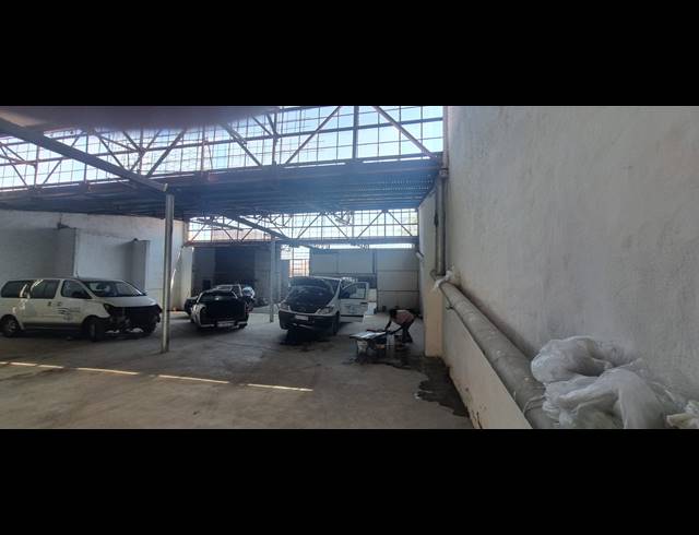 450M² WAREHOUSE TO LET IN KRUGERSDORP CENTRAL